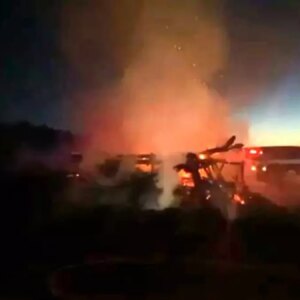 boluda yangin 2 ev kule dondu FzxuONOT