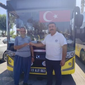 duyarli sofor altini sahibine ulastirdi UChlR56t