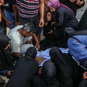 gazzede israil saldirilari 14 filistinli hayatini kaybetti G7gqLetA