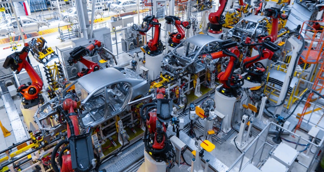 otomotiv devi iflas riski nedeniyle iki fabrikasini kapatacak OdpB88CR