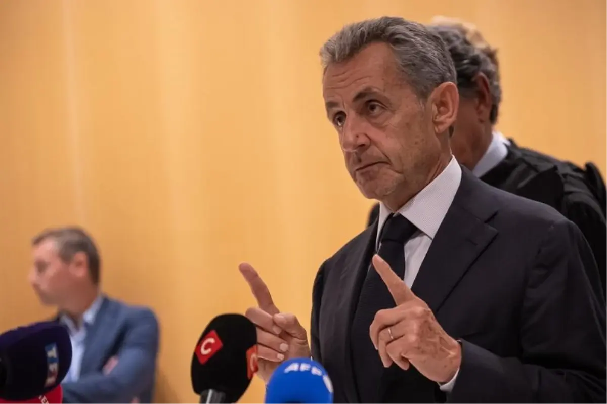 eski fransa cumhurbaskani sarkozy hapis cezasina girecek EkGkivn2.jpg
