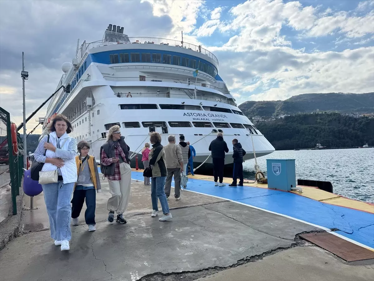 kruvaziyer amasraya yine geldi cn6eMwLx