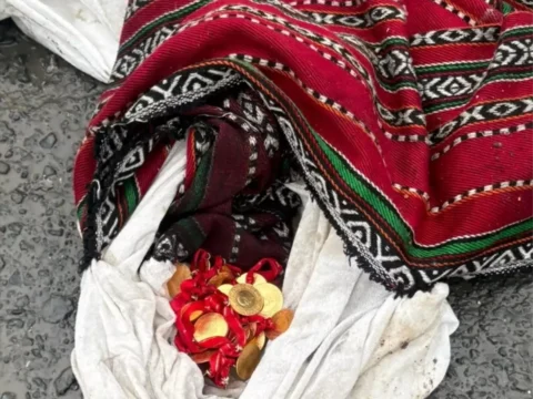 Çöpe Atılan Altınlar Yeniden Bulundu