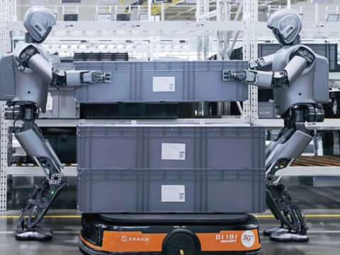 Isciler robotlara karsi eylemde hyundai fabrikalarinda tarihi grev 7yzPY436